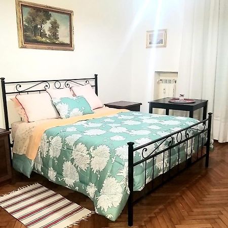 Amico Del Sole Bed & Breakfast โรม ภายนอก รูปภาพ