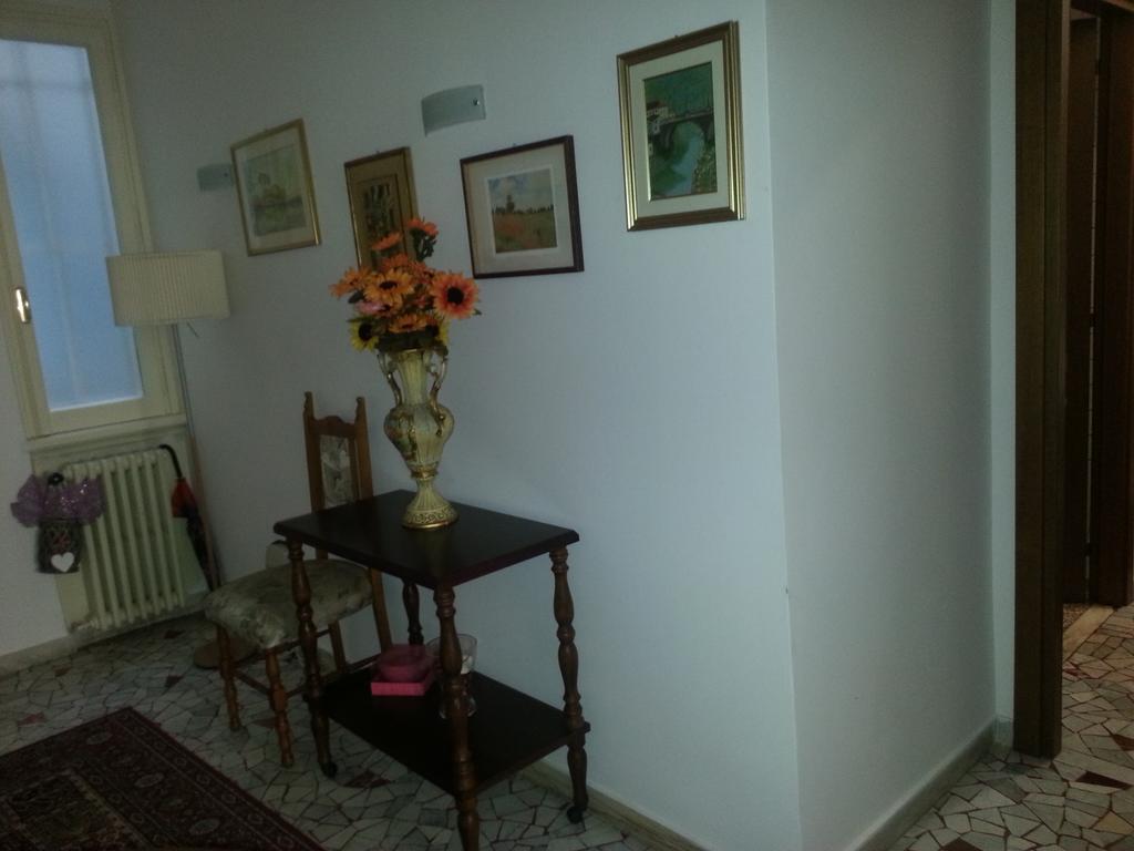 Amico Del Sole Bed & Breakfast โรม ภายนอก รูปภาพ